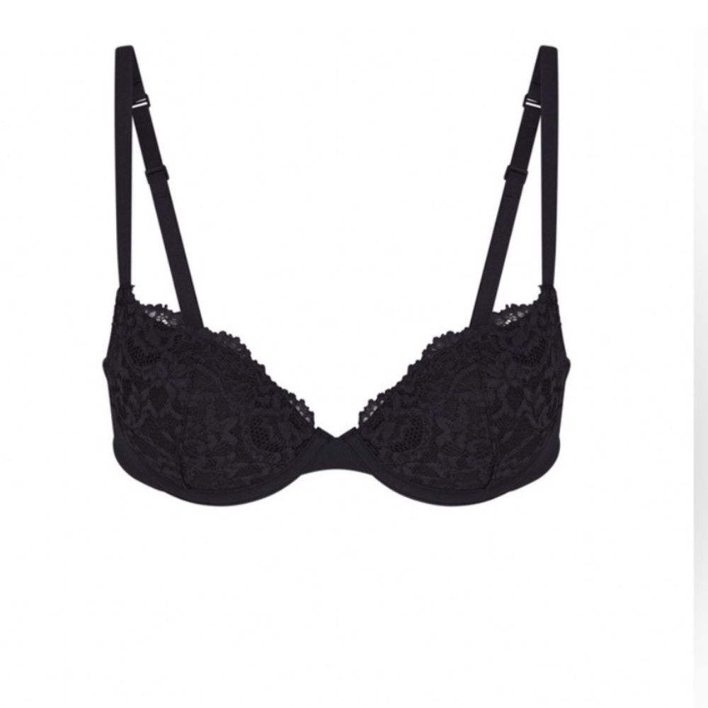 Brand new! SKIMS BLACK FITS EVERYBODY LACE PUSH-UP BRA | ONYX 34D